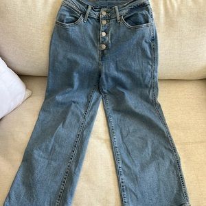 LEVI’S WOMEN’S JEANS SZ 26